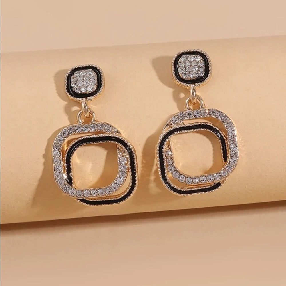 Abstract Rhinestone Geometric Drop Earrings NEW 🏷️ - Picture 3 of 3